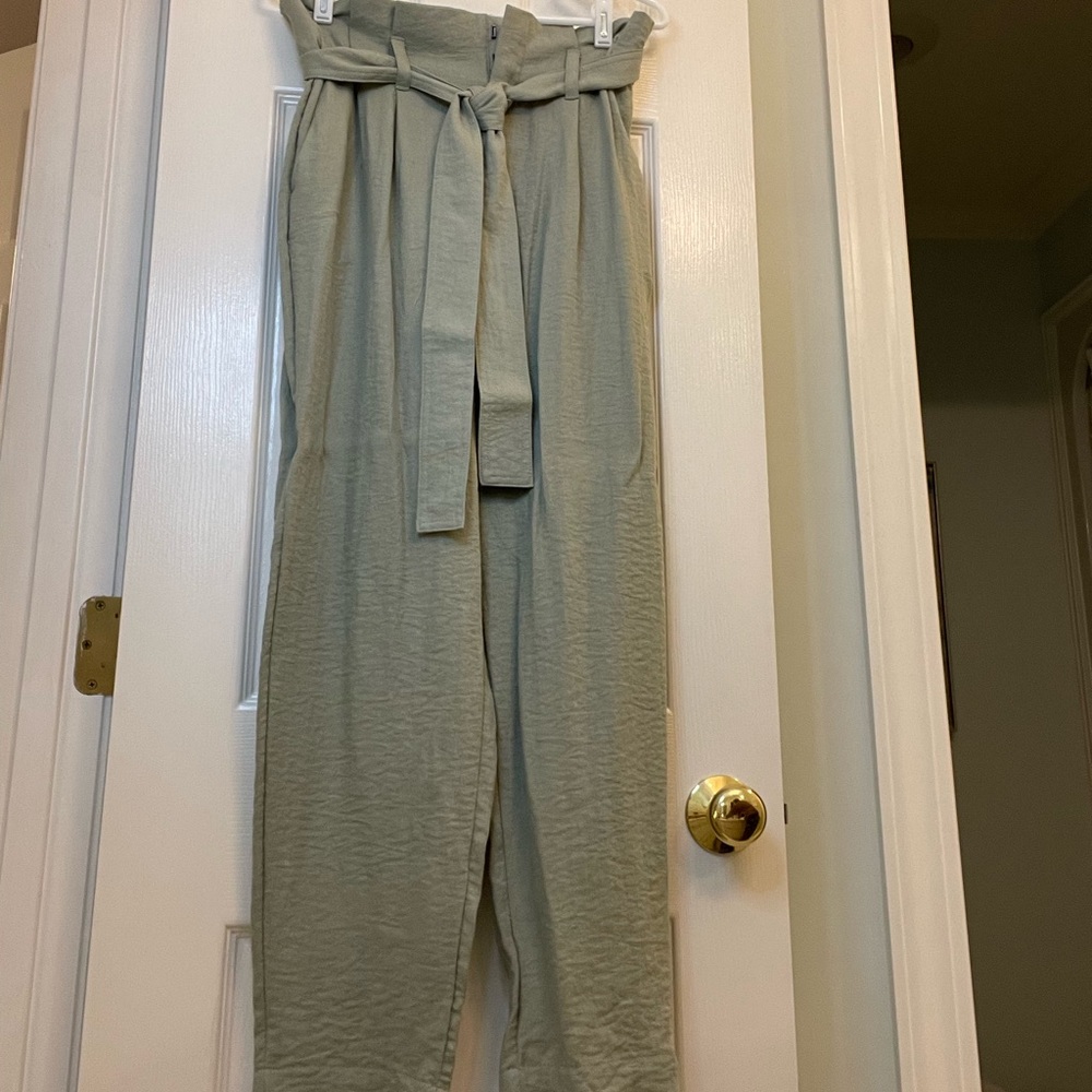 A New Day Tie Waist Paper Bag Pants Womens S Sage Green UNWORN